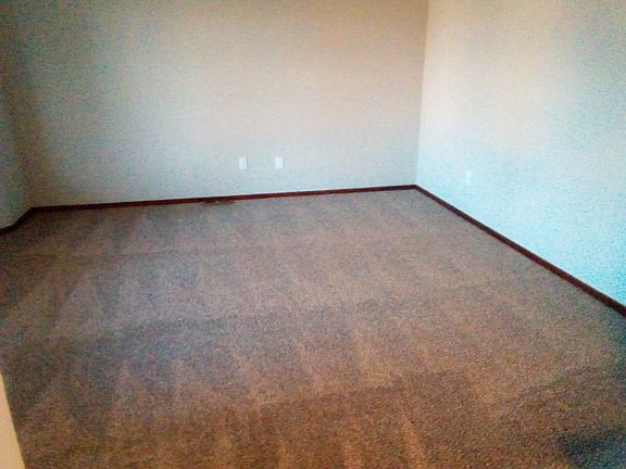 5th image of 7024 S Linn Ave