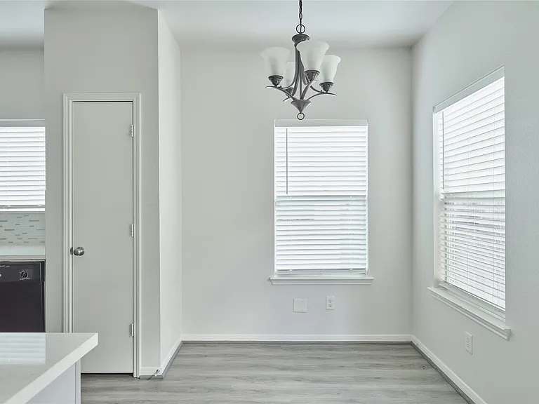21718 Grassy Hill Ln — Photo 27
