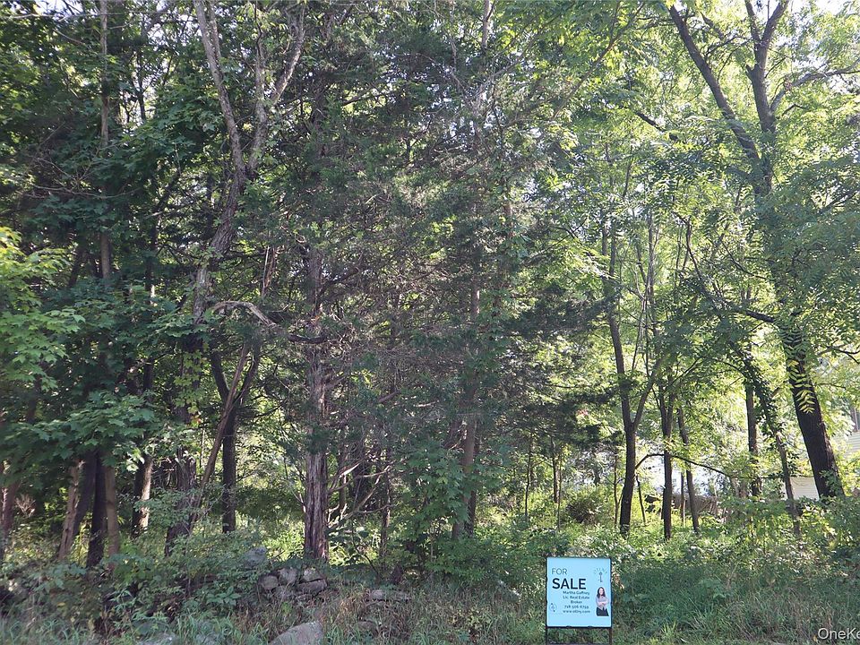 1st image of 126 Huckleberry Turnpike