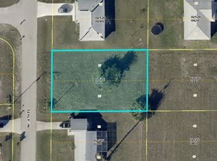 2205 NE 4th Place Cpe, Coral, FL 33909