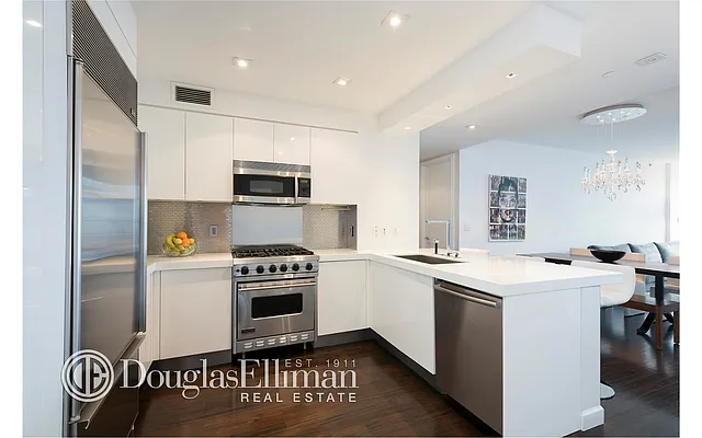 Sold by Douglas Elliman | media 14