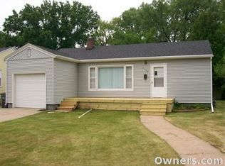 1103 13th St S, Moorhead, MN 56560