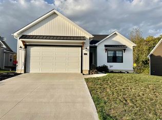 2687 Pine Cone Ln, Warsaw, IN 46582