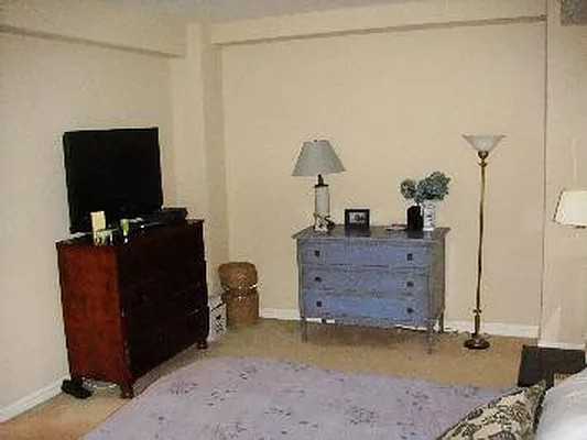 Sold by Corcoran | media 8