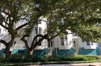 1st image of 4950 Bayshore Blvd APT 31