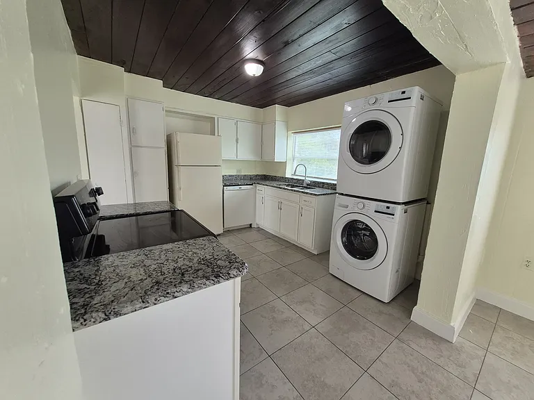 616 S Kentucky Ave — Photo 12