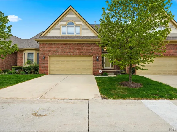 4212 April Ln, Sterling Heights, MI 48310