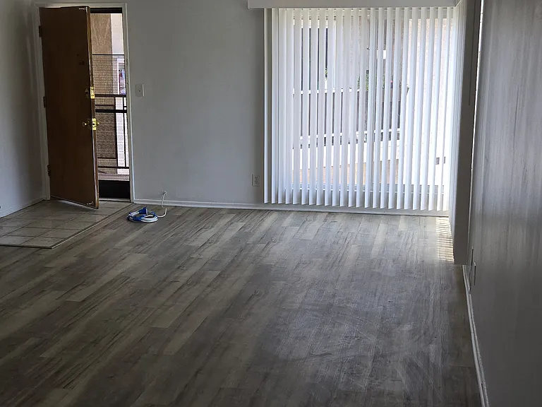 7000 S La Cienega Blvd #28 — Photo 20