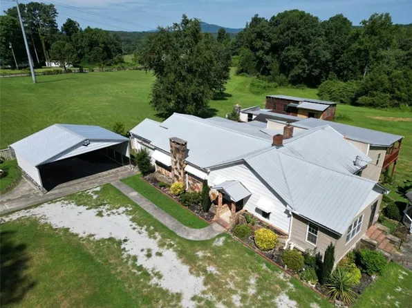 160 Buena Vista Dr, Eastanollee, GA 30538