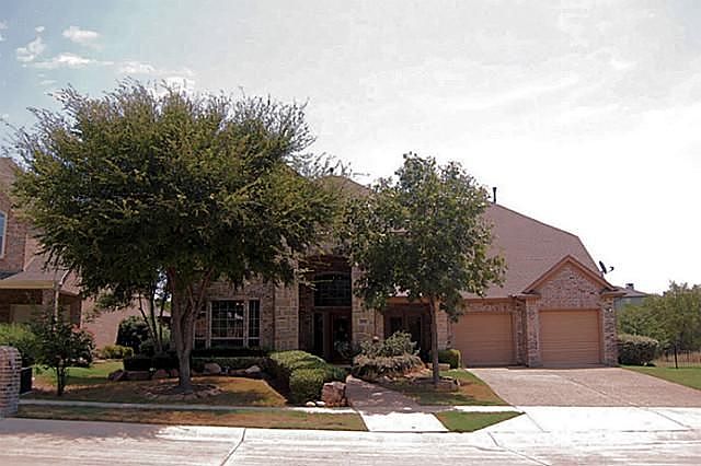 1st image of 208 Orchard Park Ct