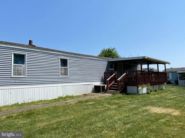 3450 Mountain Rd Trailer M2, Hamburg, PA 19526