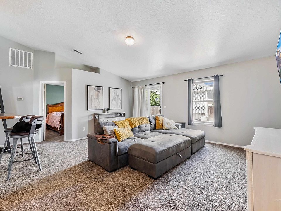 1st image of 3119 Windward St