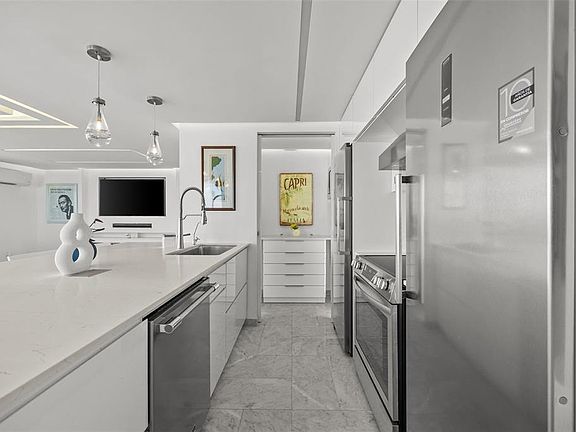 5th image of 3001 AVENIDA ISLA VERDE #2204