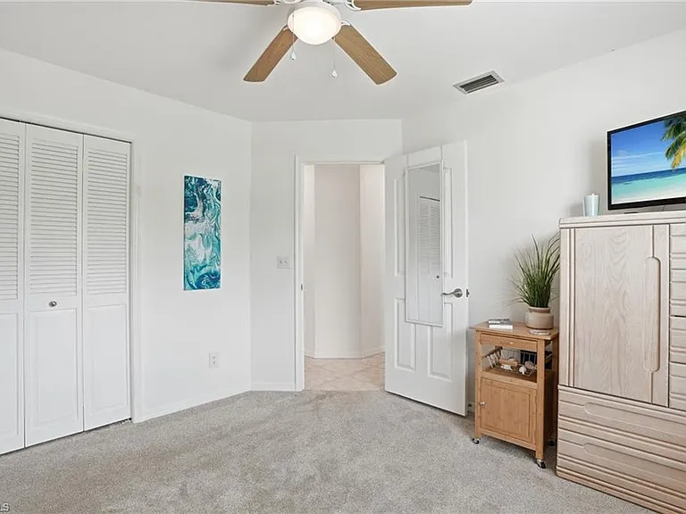 132 Bordeaux Cir — Photo 27