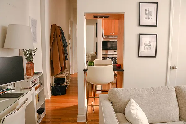 Rented by Compass | media 13