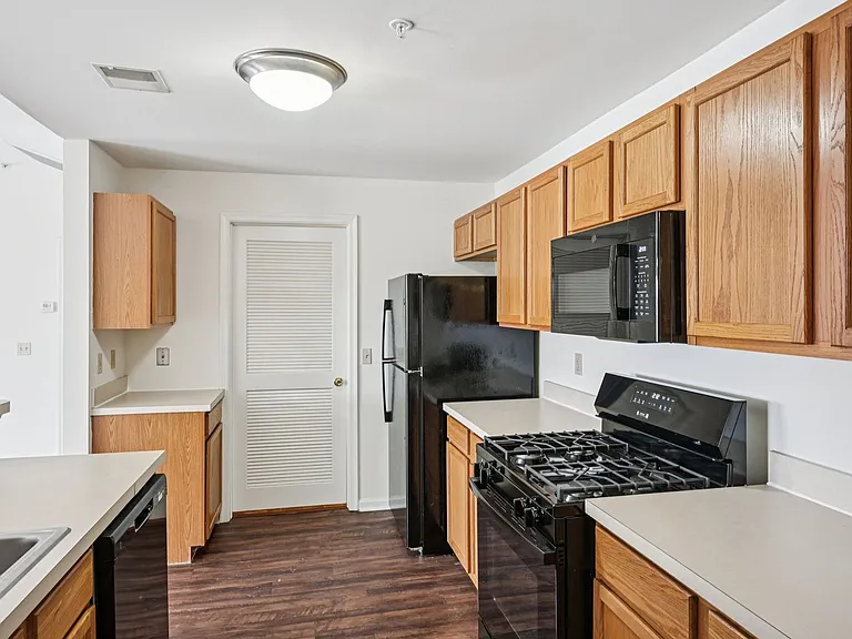 Spring Creek Apartments — Photo 168