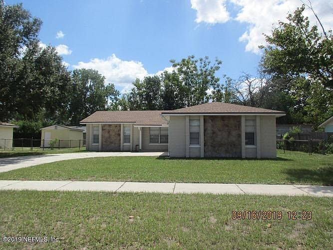 1st image of 8194 Old English Dr
