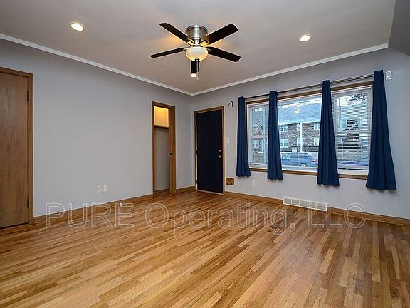 4th image of 5819 Erskine St