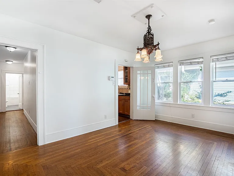 415 N Winnetka Ave — Photo 6