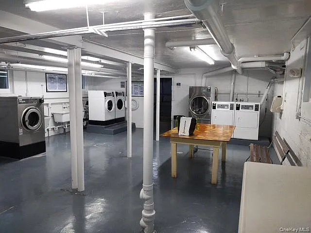 320 S Broadway #P1 — Photo 19