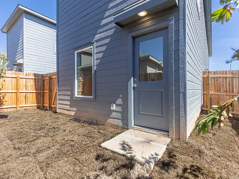 2922 Carnelian Trl — Photo 27