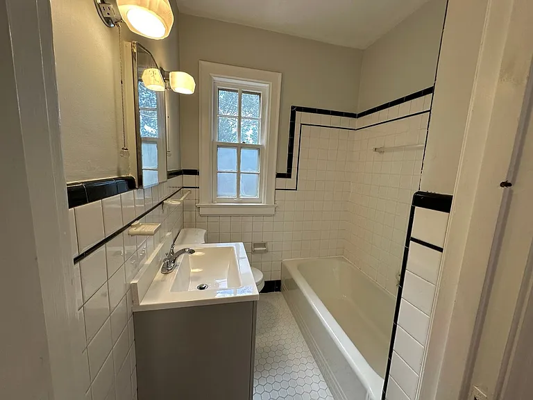416 S Center St — Photo 9