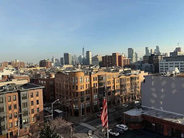 700 1st St APT 9K, Hoboken, NJ 07030