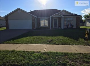 813 Cypress Ct, Raymore, MO 64083