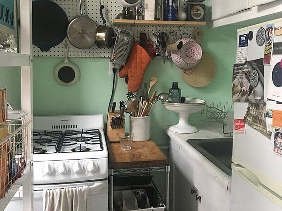 3rd image of 44 Garden Pl APT 2A