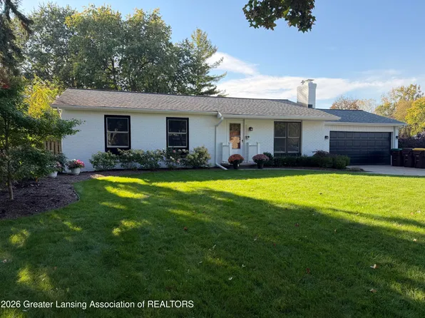 5939 Blythefield Dr, East Lansing, MI 48823