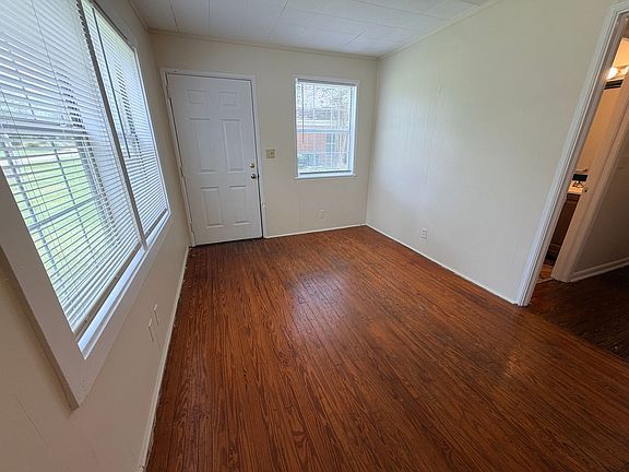 4th image of 123 W Cranford Ave