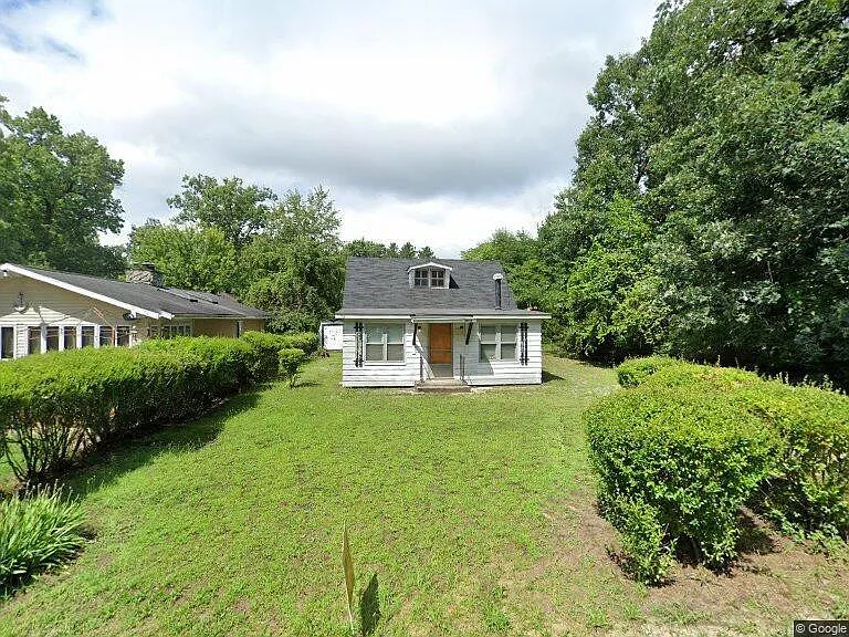 3803 S Woodland Rd photo 1