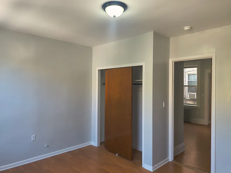 7035 66th St #2L — Photo 8