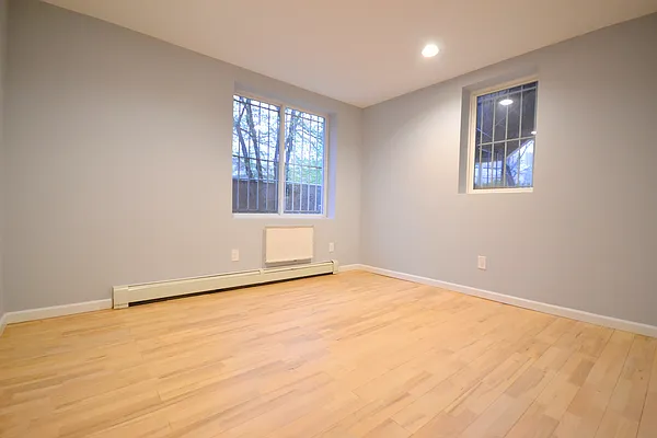 Rented by Michael Alvandi, LREB | media 1