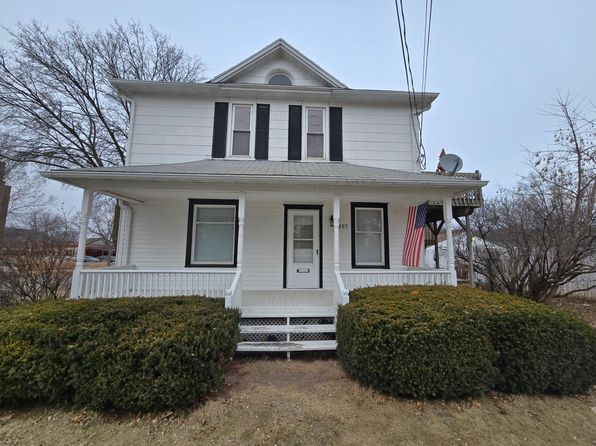 207 14th St NE, Rochester, MN 55906