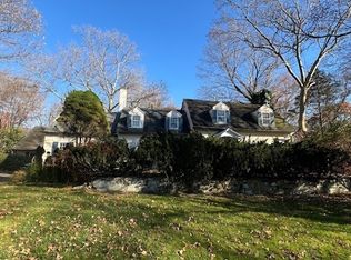 92 Chestnut Hill Rd, Wilton, CT 06897