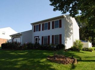 2212 Bob White Ln, Lancaster, PA 17601