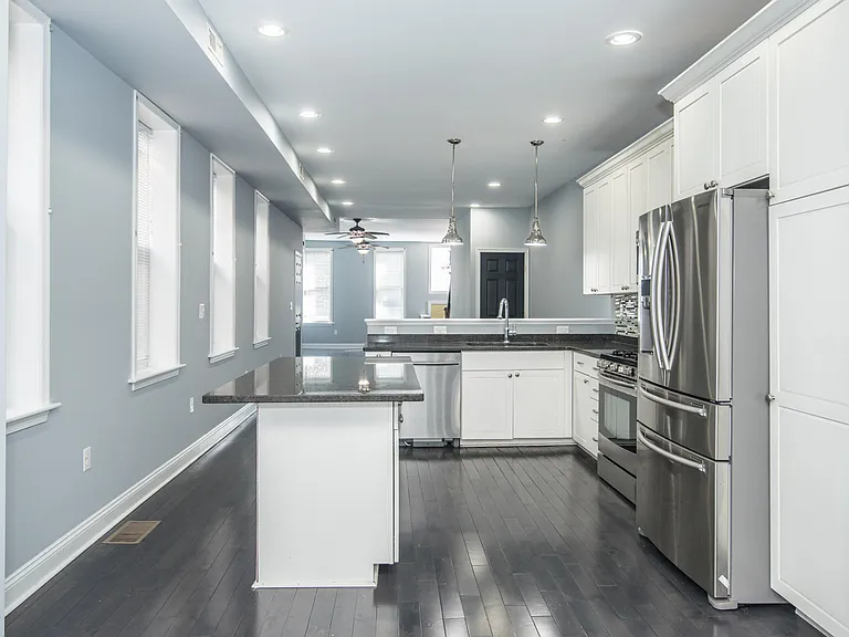 2316 E Lehigh Ave — Photo 13