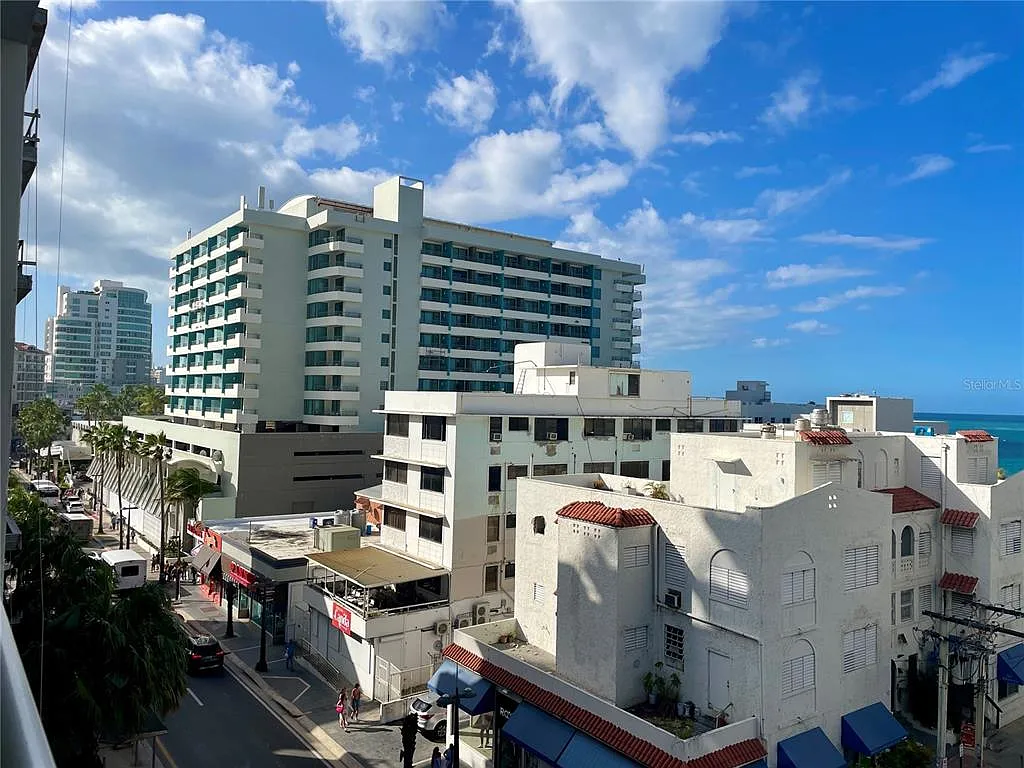 2 bed, 2.0 bath, 1800 sqft, $5,000 — Photo 3