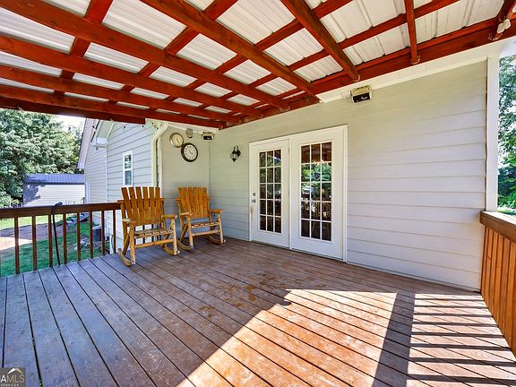 4th image of 481 Lisa Cir
