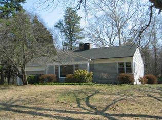 17 Reservoir Rd, Norwich, CT 06360