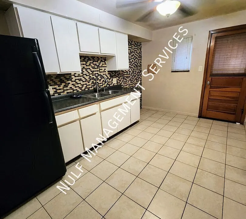 136 E Eugene Ave #1