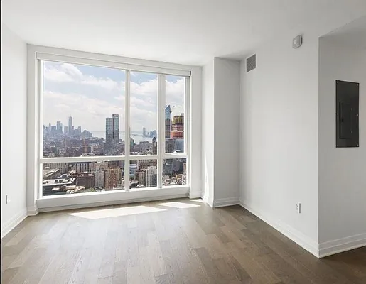 Rented by Ankor Management | media 31