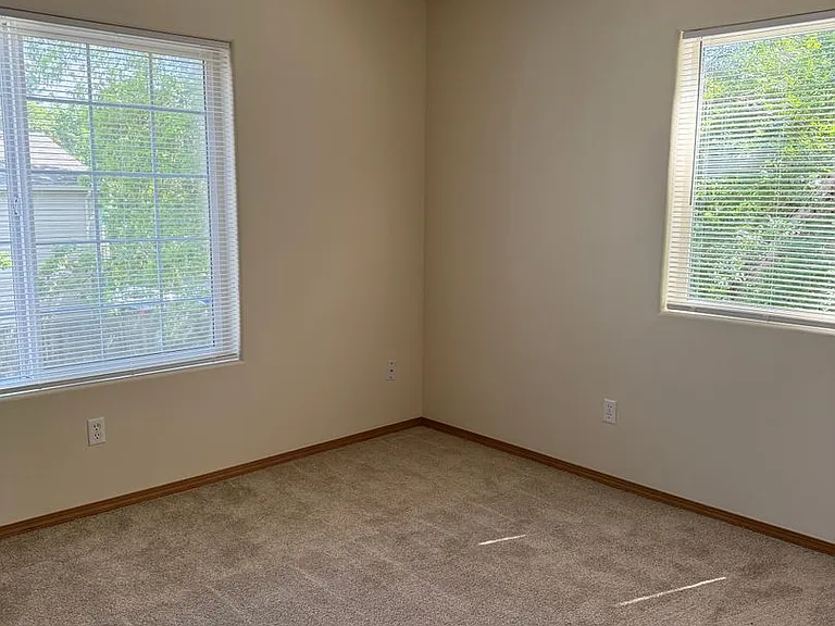 7703 N Gloucester Ave — Photo 6