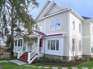 4112 Lee Hwy, Arlington, VA 22207