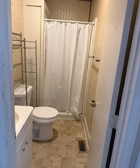 949 E Webb Ave #B — Photo 5