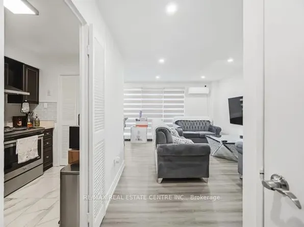 10 Eddystone Ave #255, Toronto, ON M3N 2T2