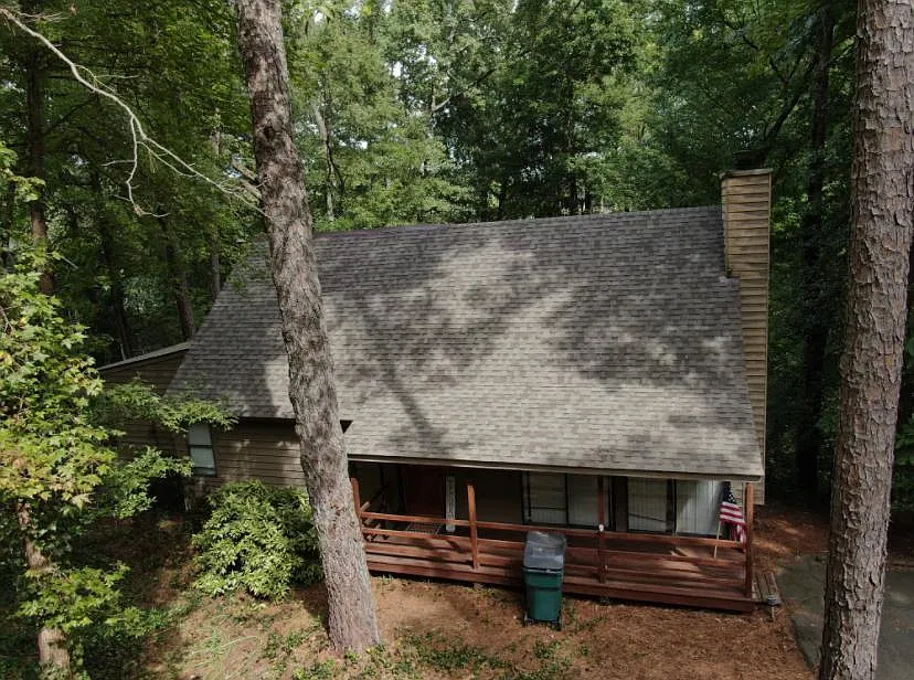 3 bed, 1415 sqft, $2,400 — Photo 2