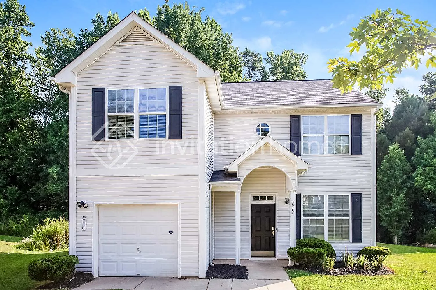 3519 Gibbon Terrace Ct Charlotte, NC 28269 — Photo 1