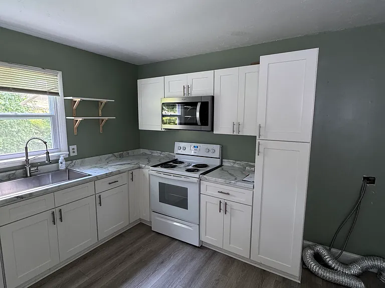 1712 Lenland Ave — Photo 8